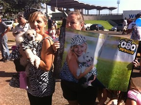 Milhares de cães com seus donos participam da 1ª Cãominhada em Maringá